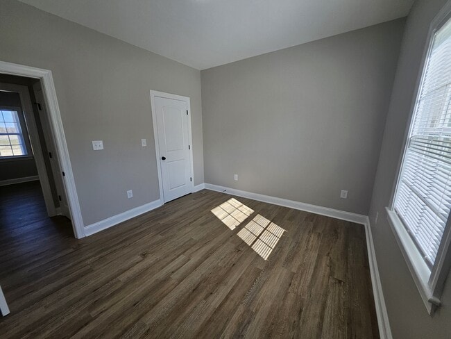 Building Photo - 1045 Oberry Rd