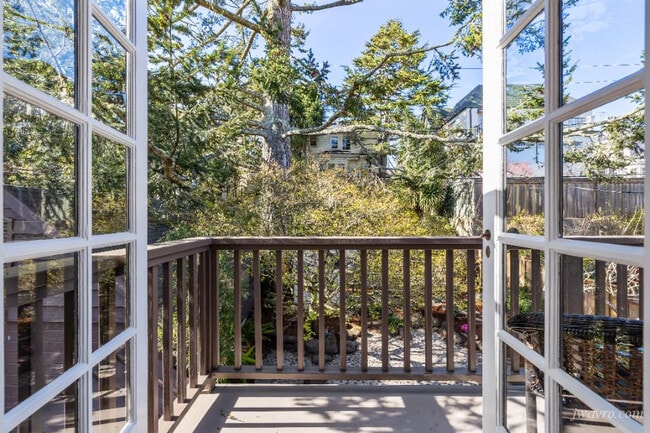 Building Photo - 230 Magellan Ave