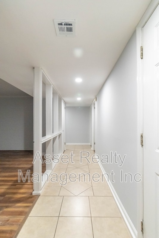 Building Photo - 454 Berlin Dr