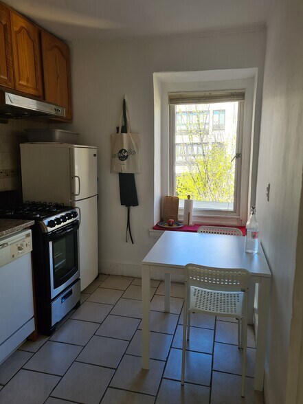 Building Photo - 91 Hancock St