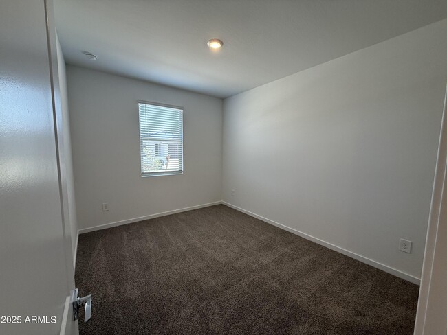 Building Photo - 4166 W Lisa Ln