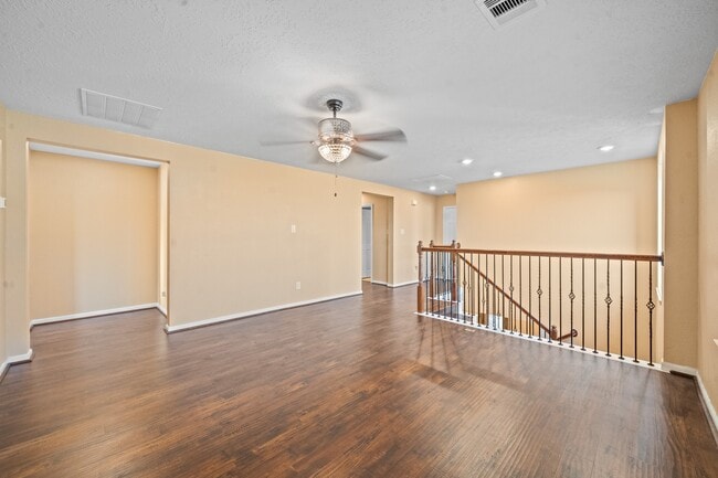 Building Photo - 5007 Pine Ridge Knoll Ct