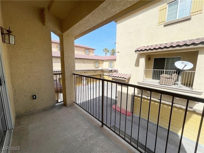 Building Photo - 5945 Palmilla St