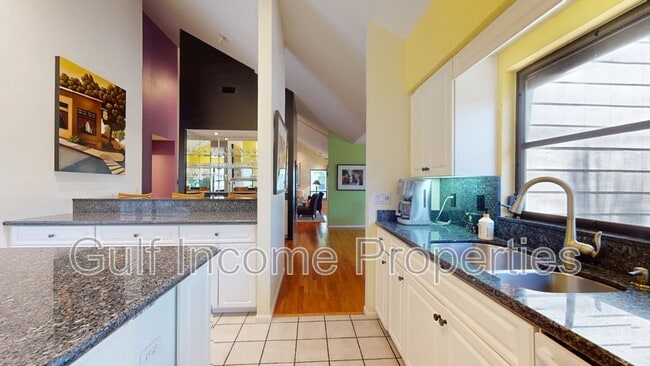 Building Photo - 510 Givens St