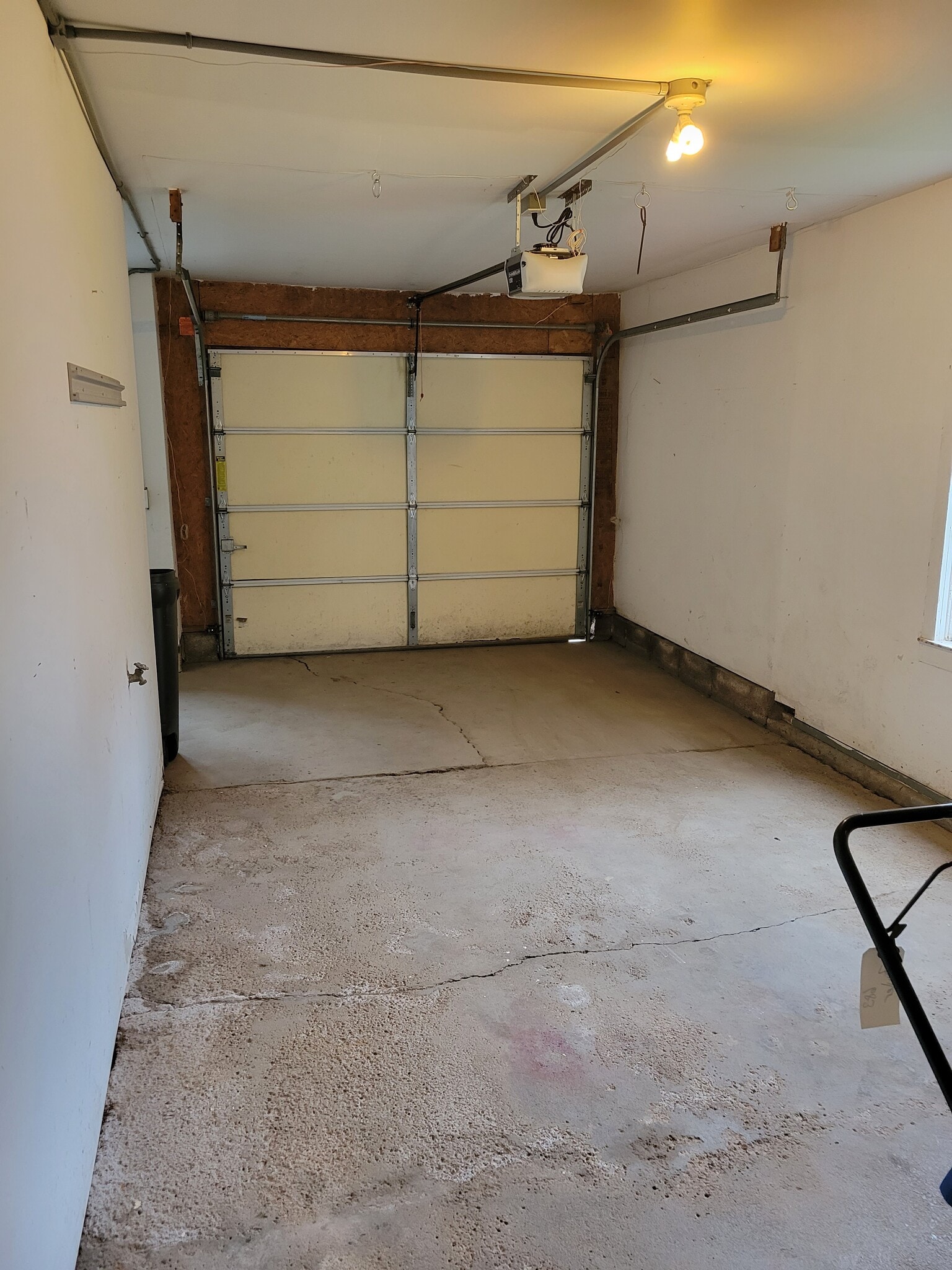 Garage - 4 Schuyler St