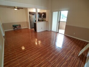 Building Photo - Beautiful Remodeled 1/1 Condo x Rent @ Winter Park in front of Full Sail.