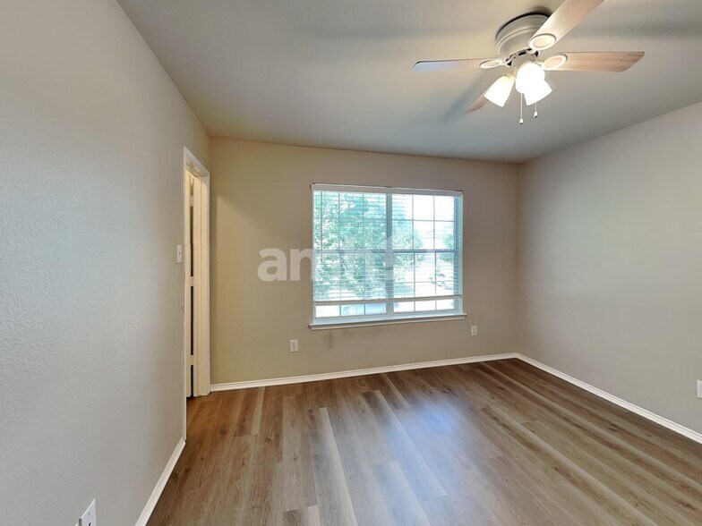 Building Photo - 8517 Gray Shale Dr