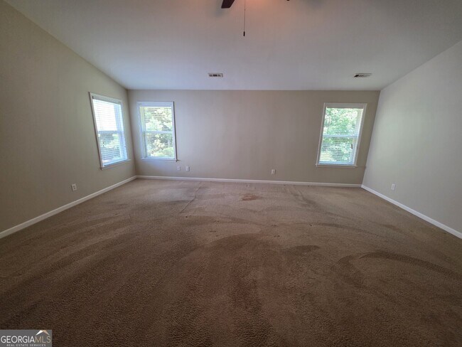 Building Photo - 46 Brookview Dr