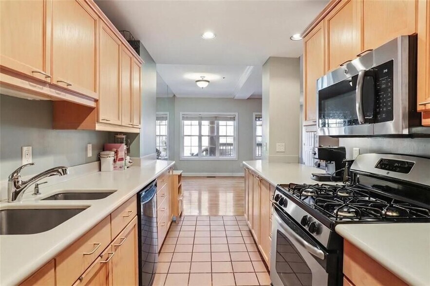 Building Photo - 1315 Stillwood Chase
