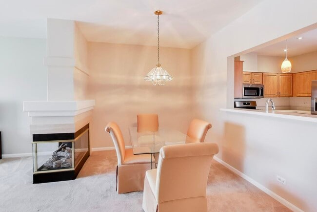 Building Photo - 3357 Ravinia Cir