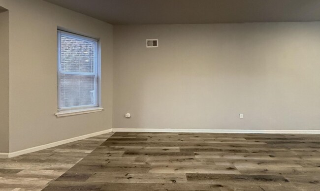 Building Photo - 5820 Belmar St