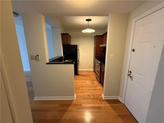 Building Photo - 2511 River Green Dr NW