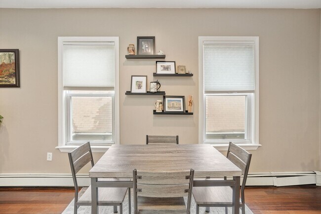 Building Photo - 31 Regent St