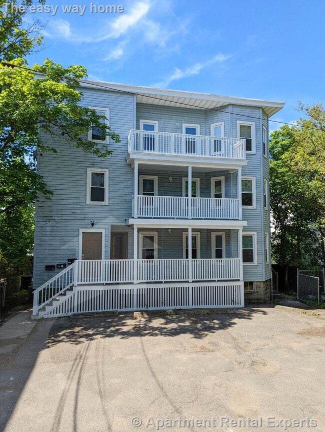 Building Photo - 8-10 Lowell Cir Unit #2