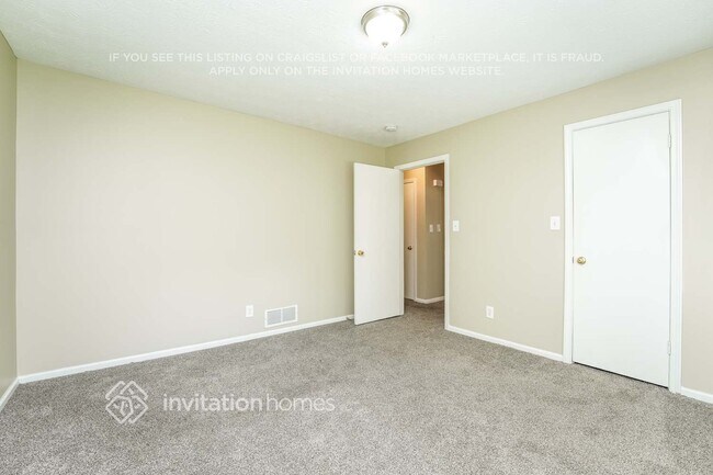 Building Photo - 1501 Sundale Dr