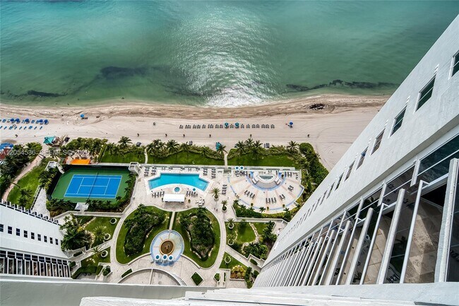 Building Photo - 19111 Collins Ave