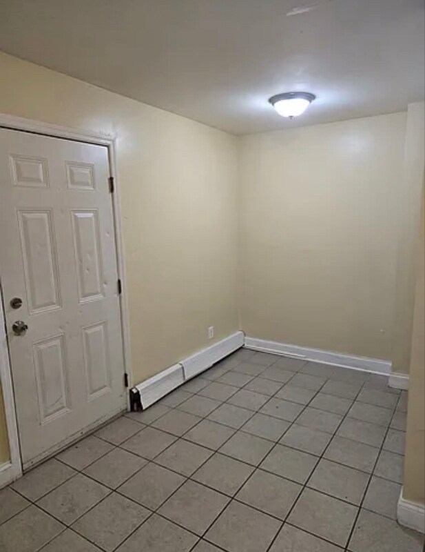 Building Photo - 7 Jones St