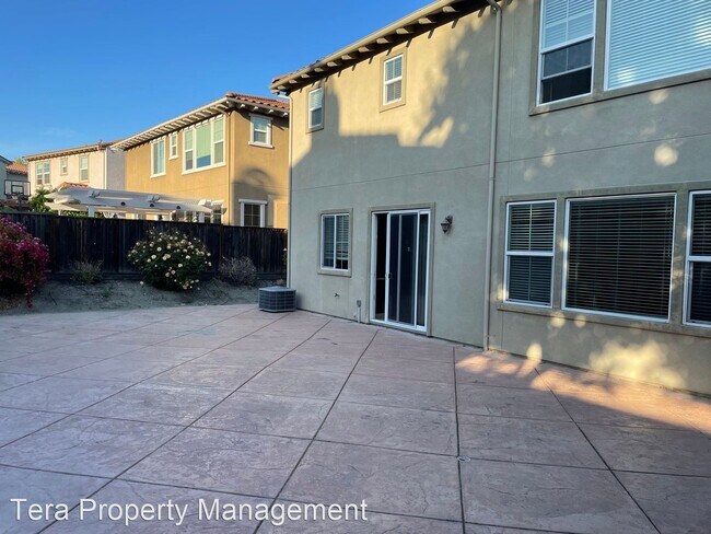 Building Photo - 4 br, 3 bath House - 5109 Campion Drive