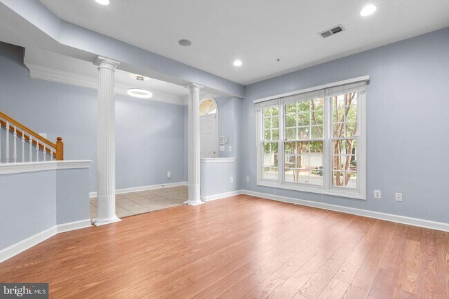 Building Photo - 5246 Tancreti Ln