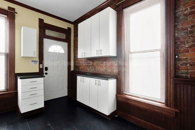 Building Photo - 69 E 1st Ave