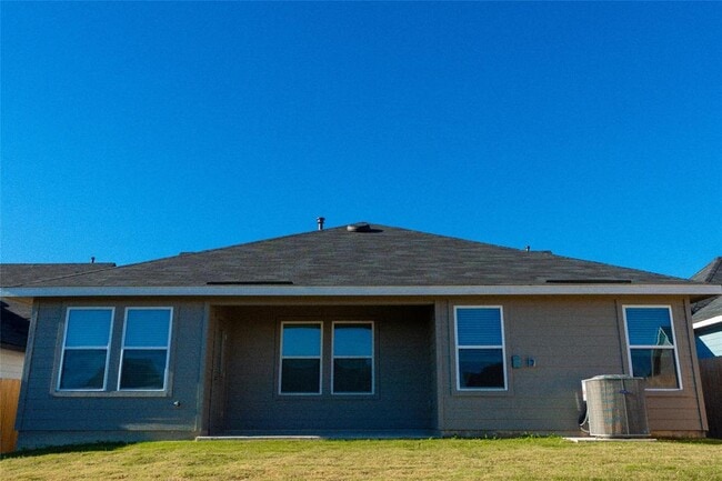 Building Photo - 223 Las Lomas Dr