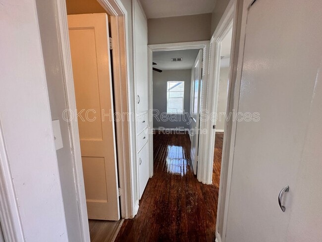 Building Photo - 312 Bolton Pl