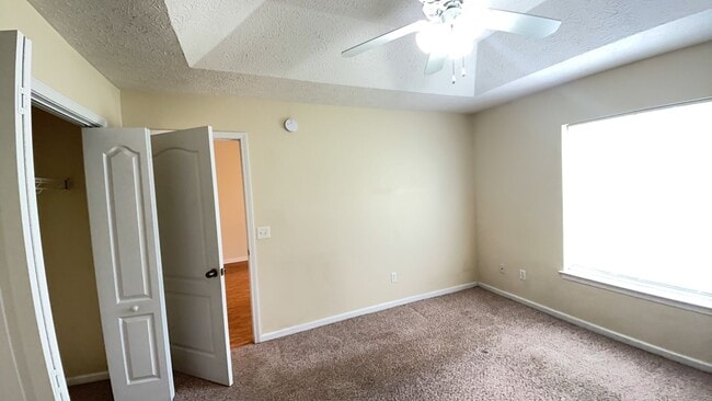 Building Photo - 3611 Eagle Ln