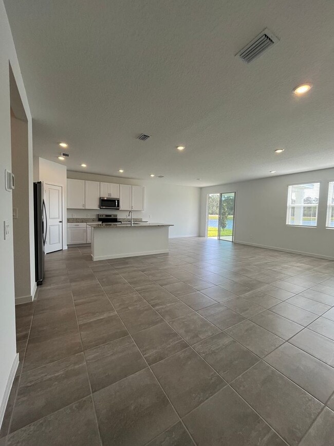 Building Photo - New Construction in Flagler Village 4bedroom 3 bath!!!!!