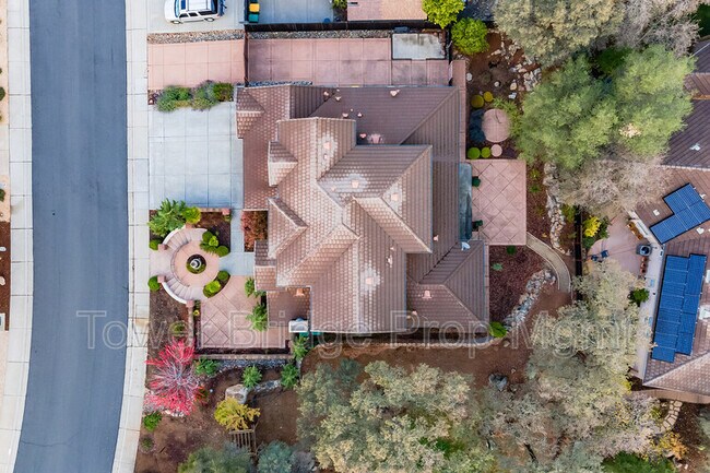 Building Photo - 3766 Mira Loma Dr