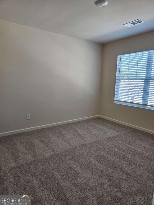 Building Photo - 45 Embry Blvd