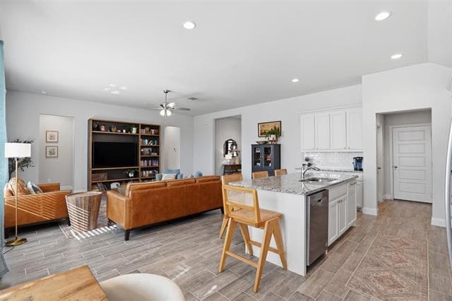 Building Photo - 1027 Moss Grv Trl