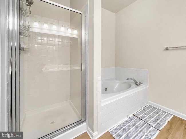 Building Photo - 12 S Exeter St