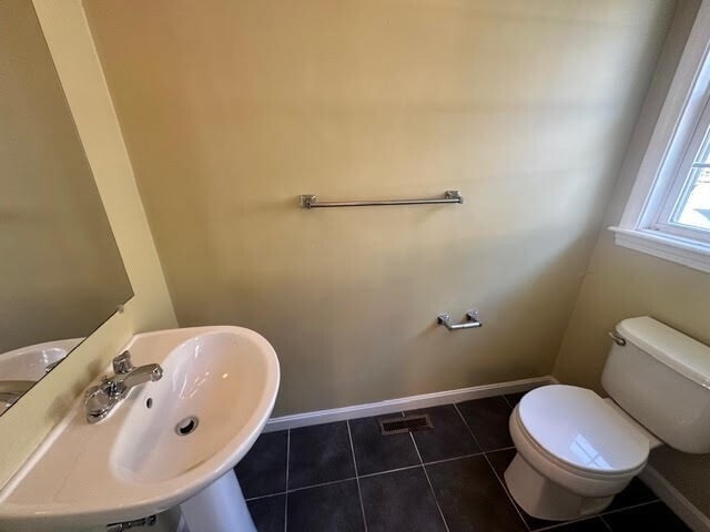 Building Photo - 47 Alder St