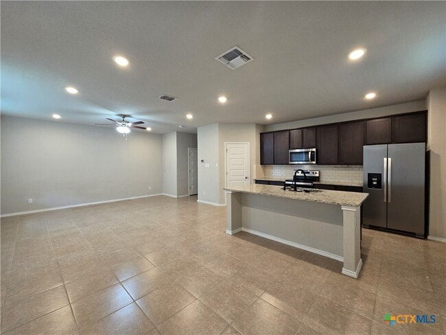 Building Photo - 2565 Hiddenbrooke Trace