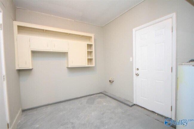 Building Photo - 3423 Rosedale Dr NW