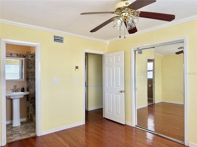 Building Photo - 2523 Krueger Ln