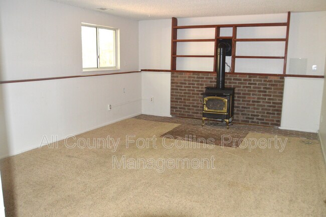 Building Photo - 706 Morsman Dr