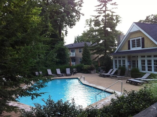 Club House - Swimming Pool - 3744 Ashworth Dr