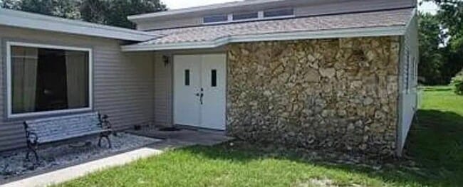 Building Photo - 257 S Fairbairn Dr