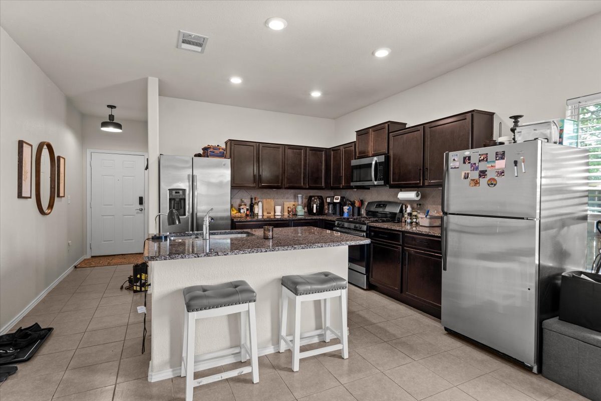 Building Photo - 3801 Black Granite Dr