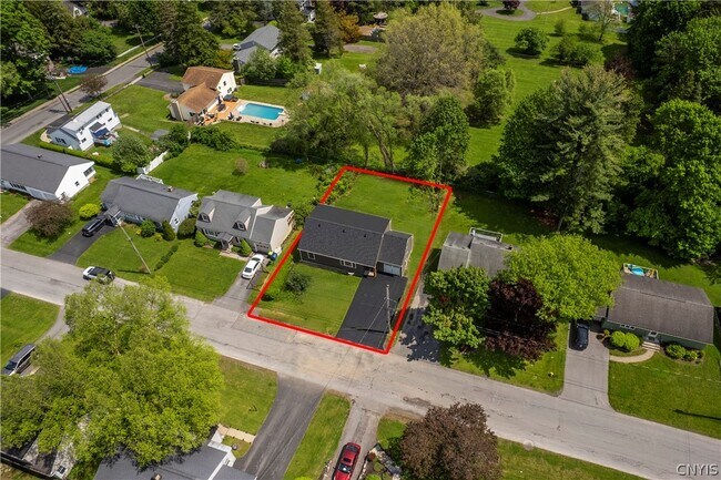 Building Photo - 8 Terrace Hill Dr
