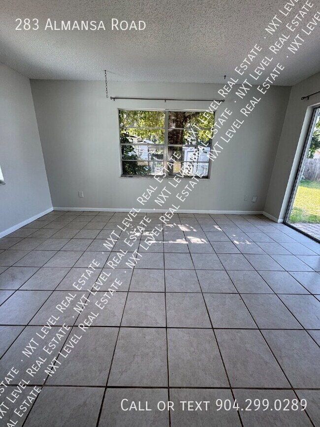 Building Photo - 283 Almansa Rd