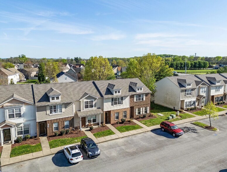 Building Photo - 5433 Perlou Ln