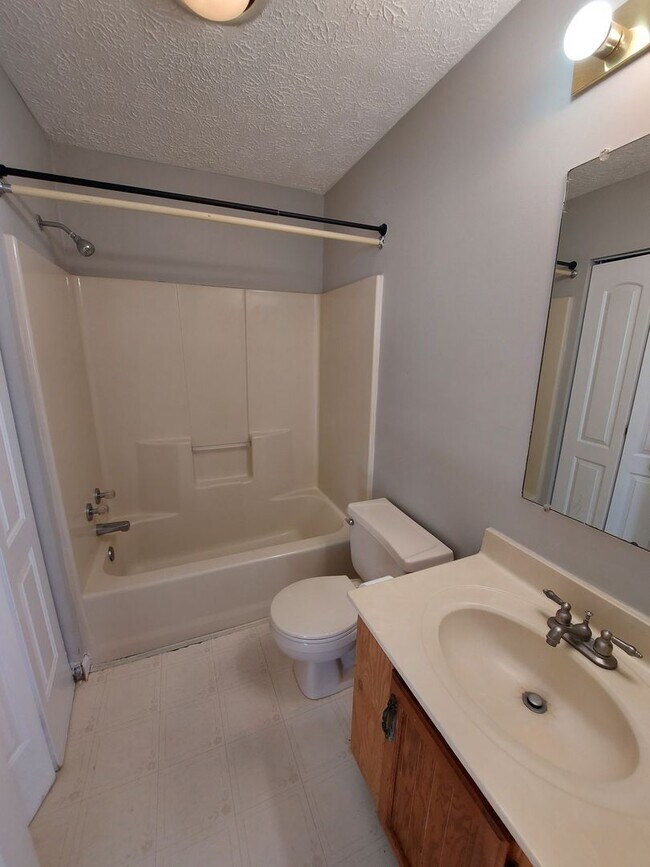 Building Photo - Ranch Home Now Available