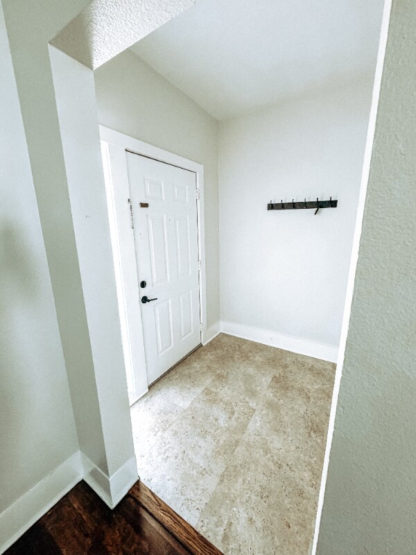 Building Photo - 309 N Dubellette St