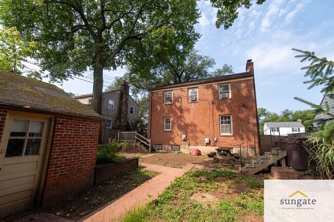 Building Photo - 7023 Deerfield Rd