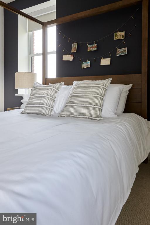 Building Photo - 816 Potomac Ave SE