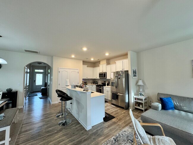 Building Photo - 529 Common Raven Ct