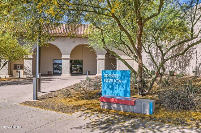 Building Photo - 12535 W Skyview Dr