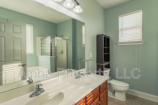 Building Photo - 135 Raven Hill Way